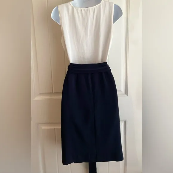 Loft Navy Blue Feminine Classy Wrap Bow Tie Zip Up Skirt in EUC Sz 4
