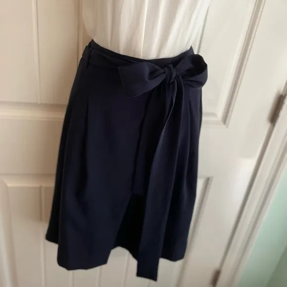 Loft Navy Blue Feminine Classy Wrap Bow Tie Zip Up Skirt in EUC Sz 4