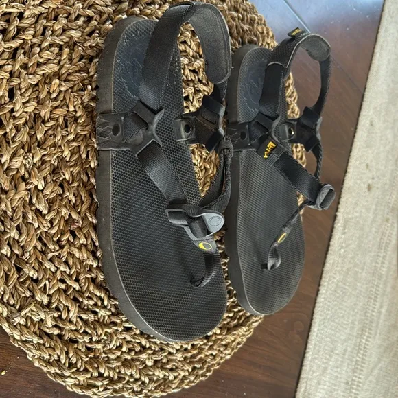 Luna sandals size 7.5 awesome adventure sandal
