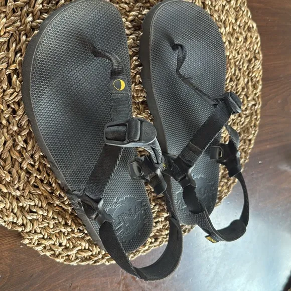 Luna sandals size 7.5 awesome adventure sandal
