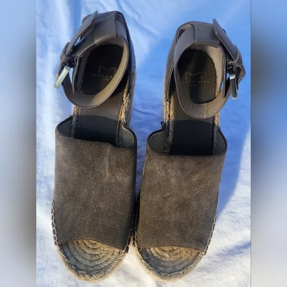 Marc Fisher‎ Adalyn taupe suede wedge espadrille size 7.5