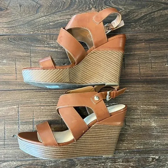 Marc Fisher Leather Platform Wedge Sandals Size 9 1/2 Color Cognac
