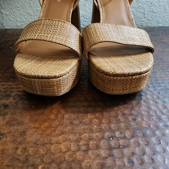 Marc Fisher Sadel Platform Sandals in Cognac