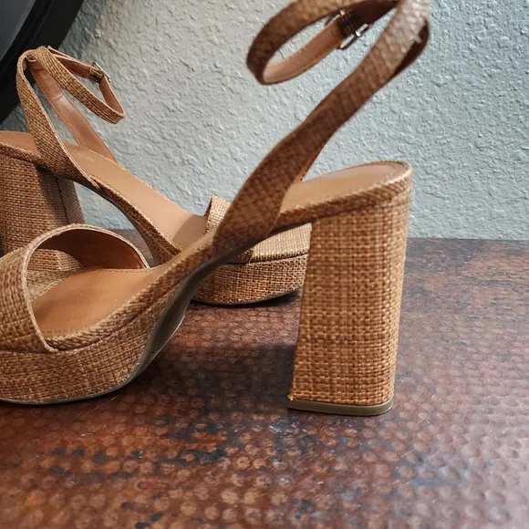 Marc Fisher Sadel Platform Sandals in Cognac