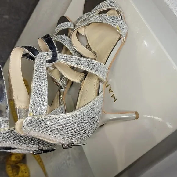 MARC FISHER Silver Glitter Lexcie2  Size 8.5M
