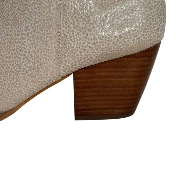 Matisse Caty Suede Pointed Toe Leather Ankle Western Boot in Sandstone - 8.5