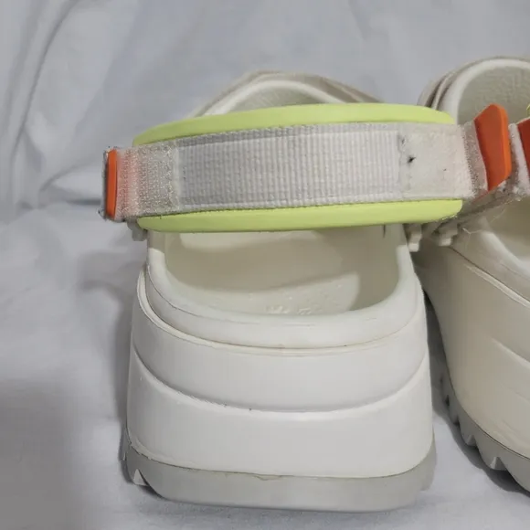 Men's Crocs Classic Hiker Clog White Sandals Size 12