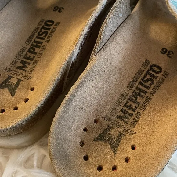 MEPHISTO Helen genuine leather slip on sandals