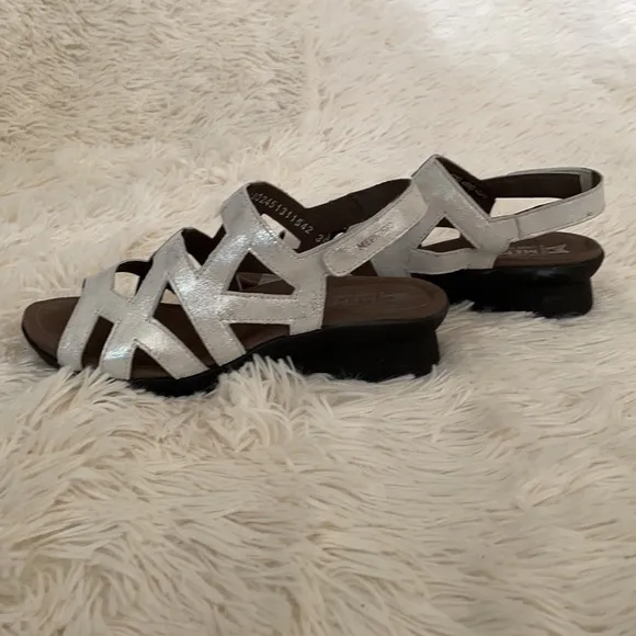 Mephisto Silver Leather Sandals