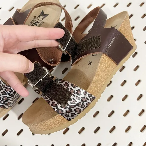 Mephisto Womens Lissandra Chestnut Panthera Sandals - Size 39 / 9