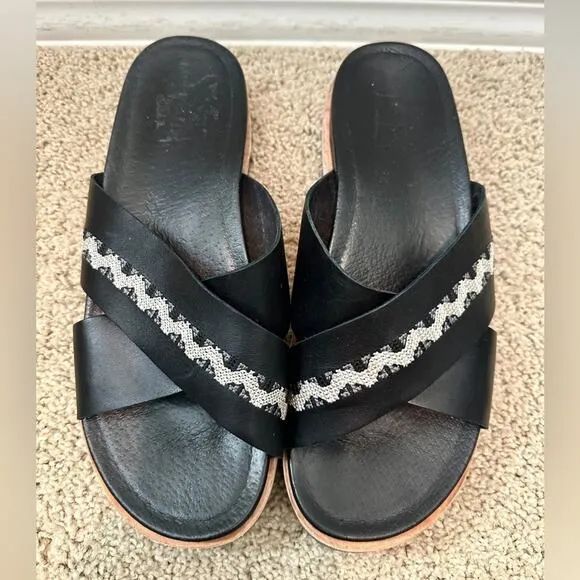 MERRELL | Black Leather Juno Crisscross Embroidered Slide Sandals | Womens 10