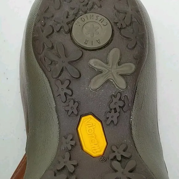 Merrell Dewberry Brown Leather Open Toe Slip On Sandals Women’s Fits Like 8.5