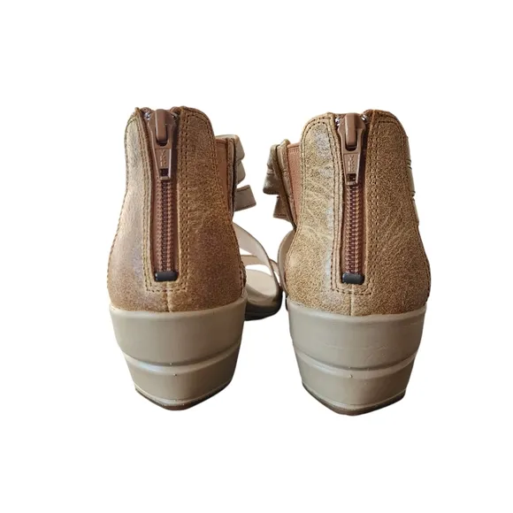 Merrell Performance Strap Heel Sandals Tan Leather Women's Size 9 Zip Closure