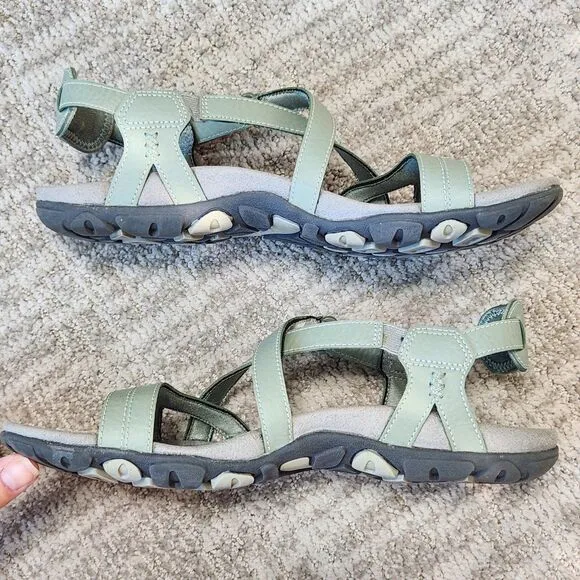 Merrell women's Blue Dove hiking sandals green size 9