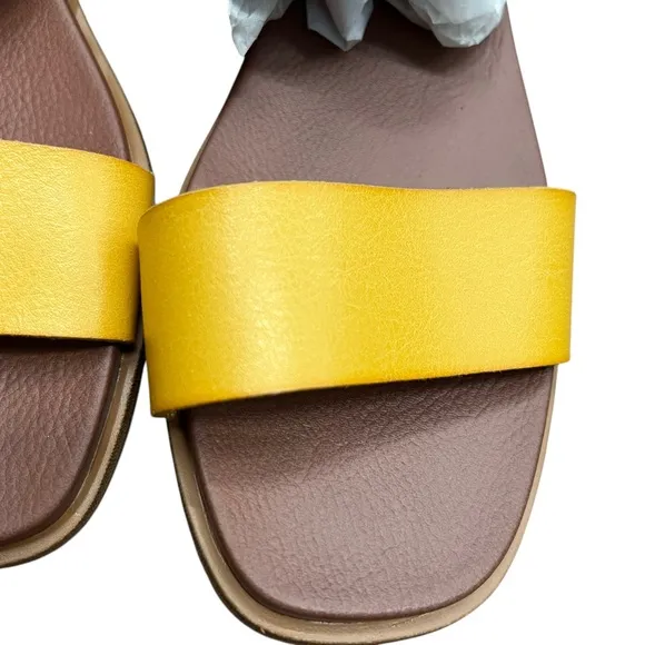MIA Tia Yellow Slip On Sandals Side Buckle Size 8