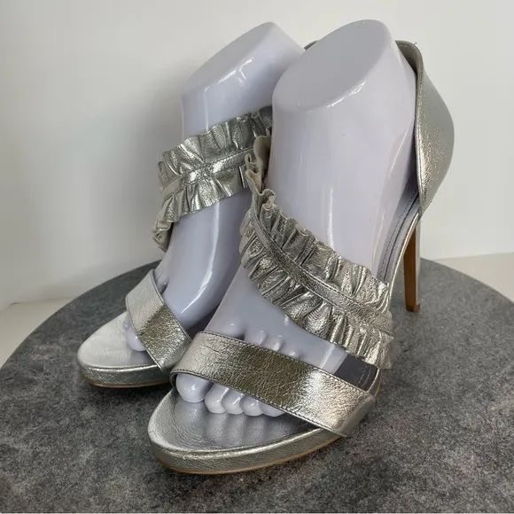 Michael Kors Bella Ruffled Metallic Silver Leather Heels Sandals 8.5