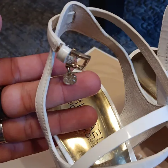 Michael Kors Carlene White Heels Dressy size 9 Sandals MK charm