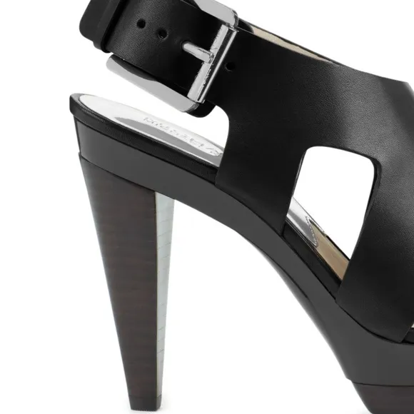 MICHAEL KORS Elena Crisscross Lacquer Platform Heel Sandals EUC