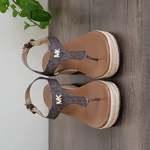 Michael Kors MK Laney T Strap Thong Espadrille Wedge Sandals 8.5