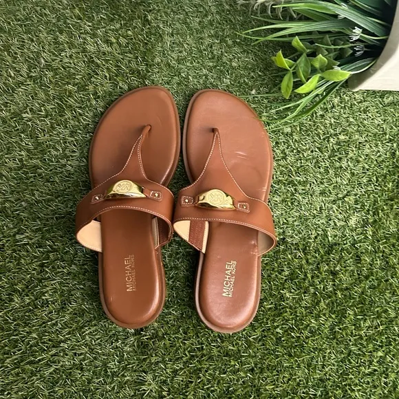 MICHAEL  KorsTilly Thong Sandal Color: Luggage$140 women size 7.5  NEW