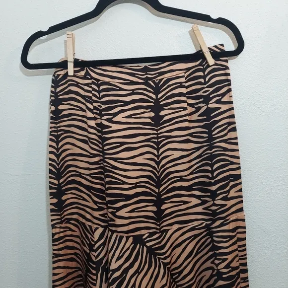 Munthe NWT Tiger 🐅 Print Asymmetrical Skirt