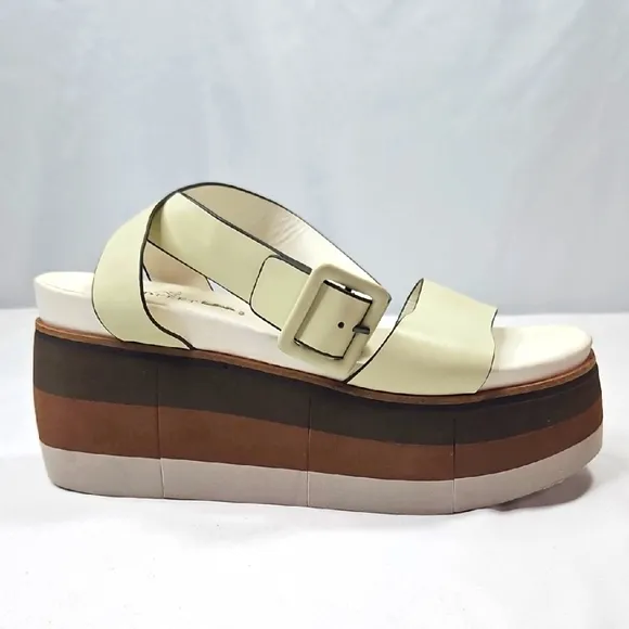 Naked Feet Cream and Brown Platform Sandals Sz 9.5