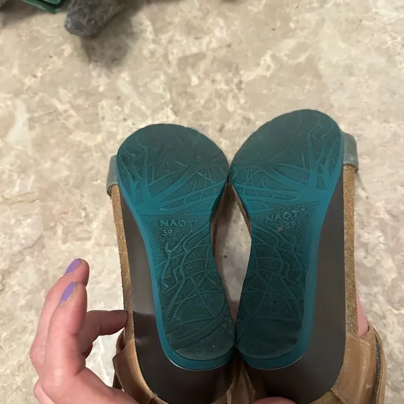 NAOT Footwear Women's Pixie Wedge Sandal CorkFootbed Olive Size 39 NWOT