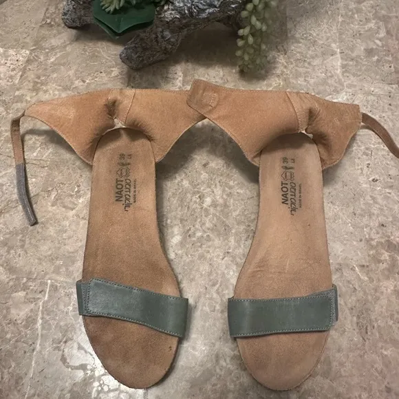 NAOT Footwear Women's Pixie Wedge Sandal CorkFootbed Olive Size 39 NWOT