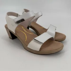 Naot Intact Ankle Strap White Embossed Comfort Sandals Size 40 US 9