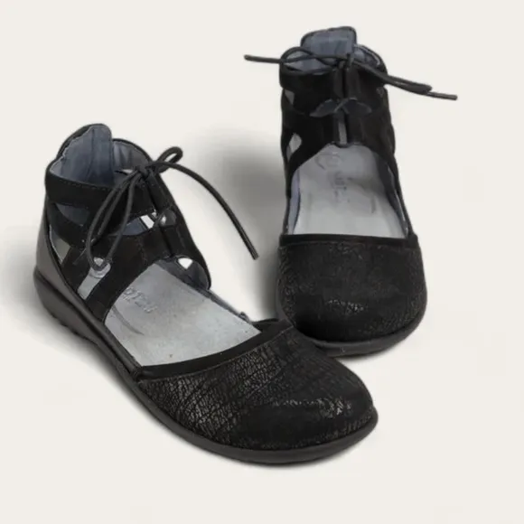 Naot Kata women’s tie ankle black sandals