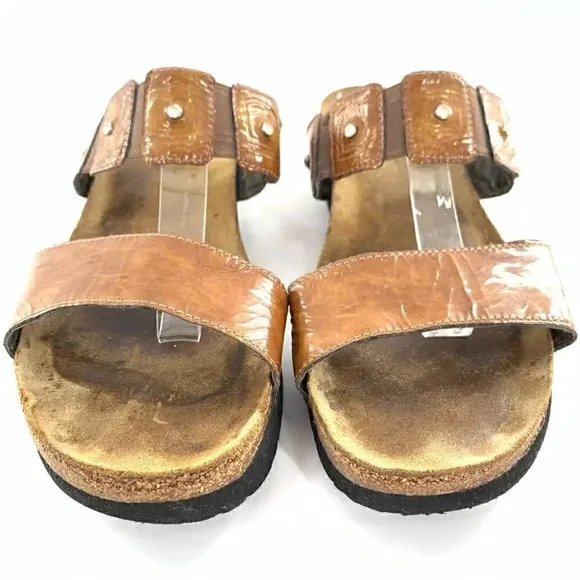 Naot sandals size 11.5 Carmel brown patent leather orthopedic comfort flatforms