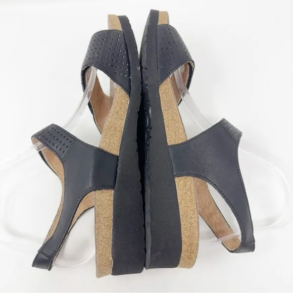 Naot Vivian Leather Sandals