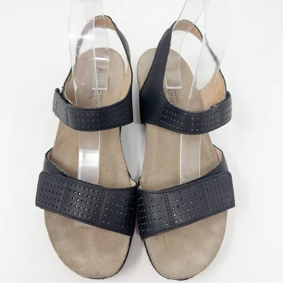 Naot Vivian Leather Sandals