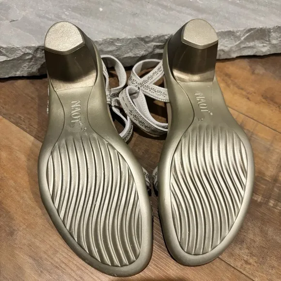 Naot Women Sz 41 US 10-10.5 Idol Silver/Grey/ Gray Stones Leather Heeled Sandals