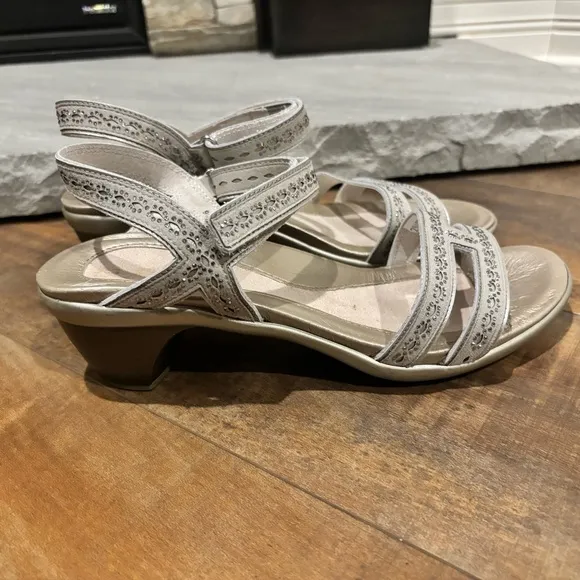 Naot Women Sz 41 US 10-10.5 Idol Silver/Grey/ Gray Stones Leather Heeled Sandals