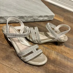 Naot Women Sz 41 US 10-10.5 Idol Silver/Grey/ Gray Stones Leather Heeled Sandals