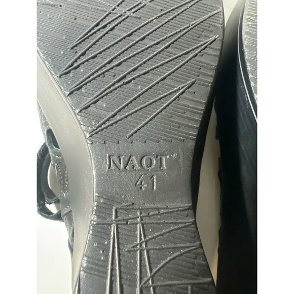Naot Women's Black Sandals