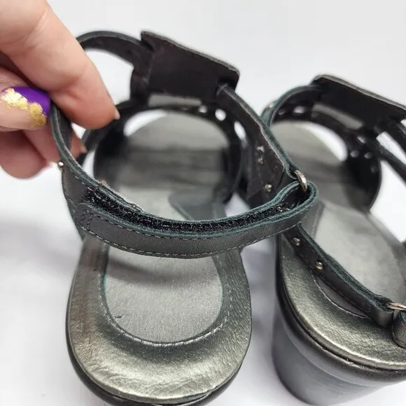 Naot Womens size 8 Black Leather Studded Sandals Size Eu 39