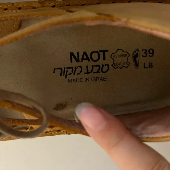 Naot Yarrow genuine leather tan sandals size 8 EU 39 spring summer beach picnic
