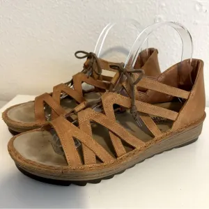 Naot Yarrow genuine leather tan sandals size 8 EU 39 spring summer beach picnic