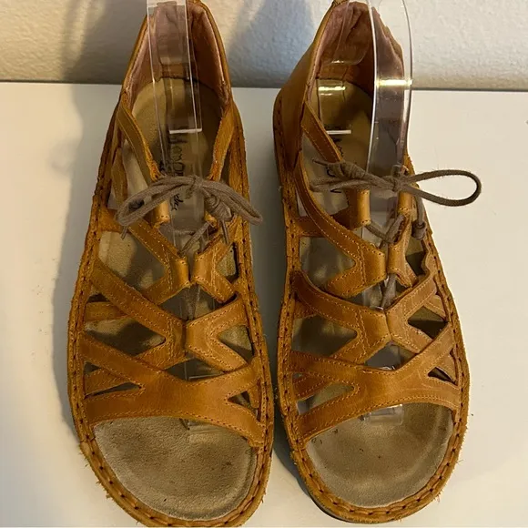 Naot Yarrow genuine leather tan sandals size 8 EU 39 spring summer beach picnic