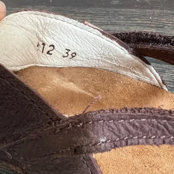 Naturalista Sandals Brown Size 39