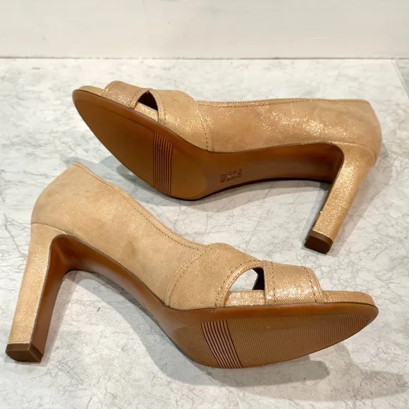 NATURALIZER odetta heels beige gold leather pumps peep toe women’s 12 Wide NEW