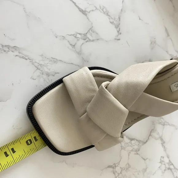Neil J. Rodgers Obi Sandals Sz 10 Bone Nappa Knotted Padded Square Toe Dressy