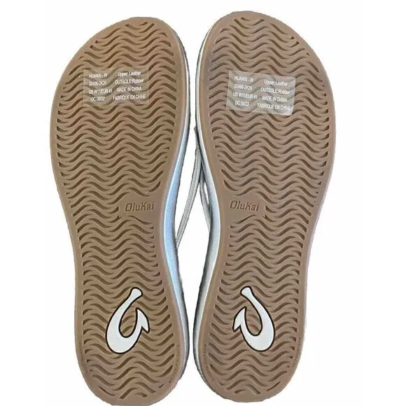 New $120 Women's Olukai Huawai Leather Thong Sandals Size 11 Silver Flip Flops