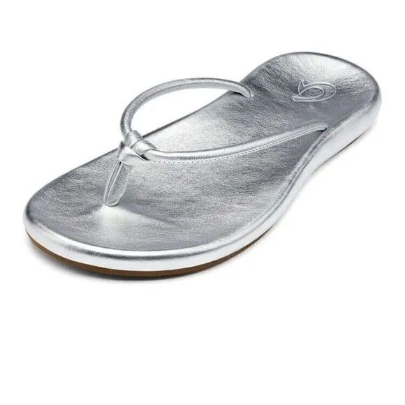 New $120 Women's Olukai Huawai Leather Thong Sandals Size 11 Silver Flip Flops