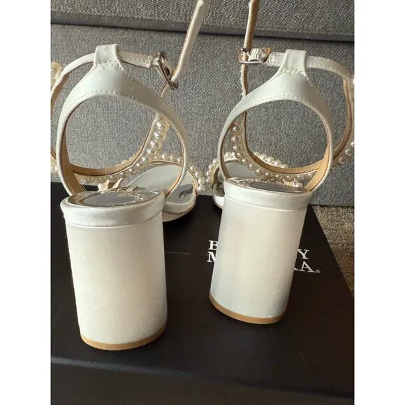 New Badgley Mischka Fiesty Pearl Block Heel White 6.5 Wedding Dressy Ankle Strap