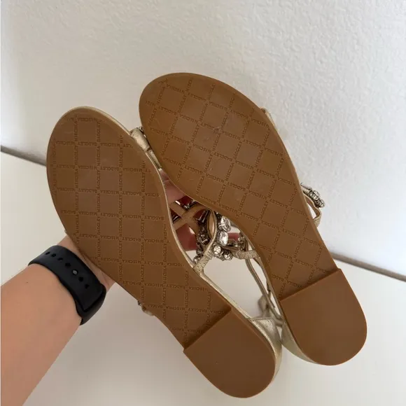 New Badgley Mischka Gold Metallic Leather Crystal Jeweled Flat Sandal