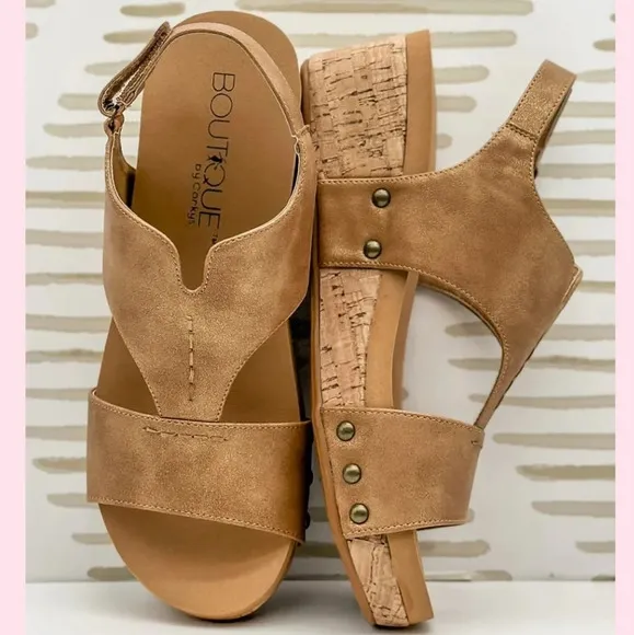 New! Corkys Refreshing Wedge Sandals Brown