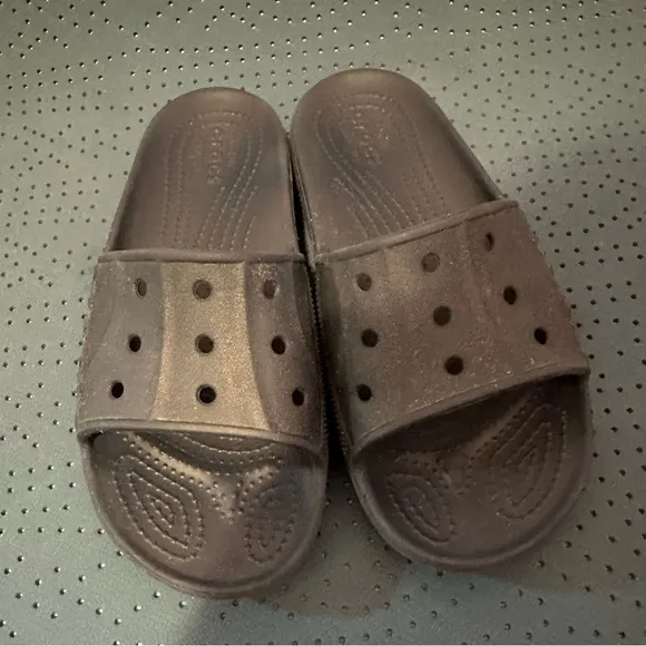 New CROCS Sandals woman size 7 comfort very good condition